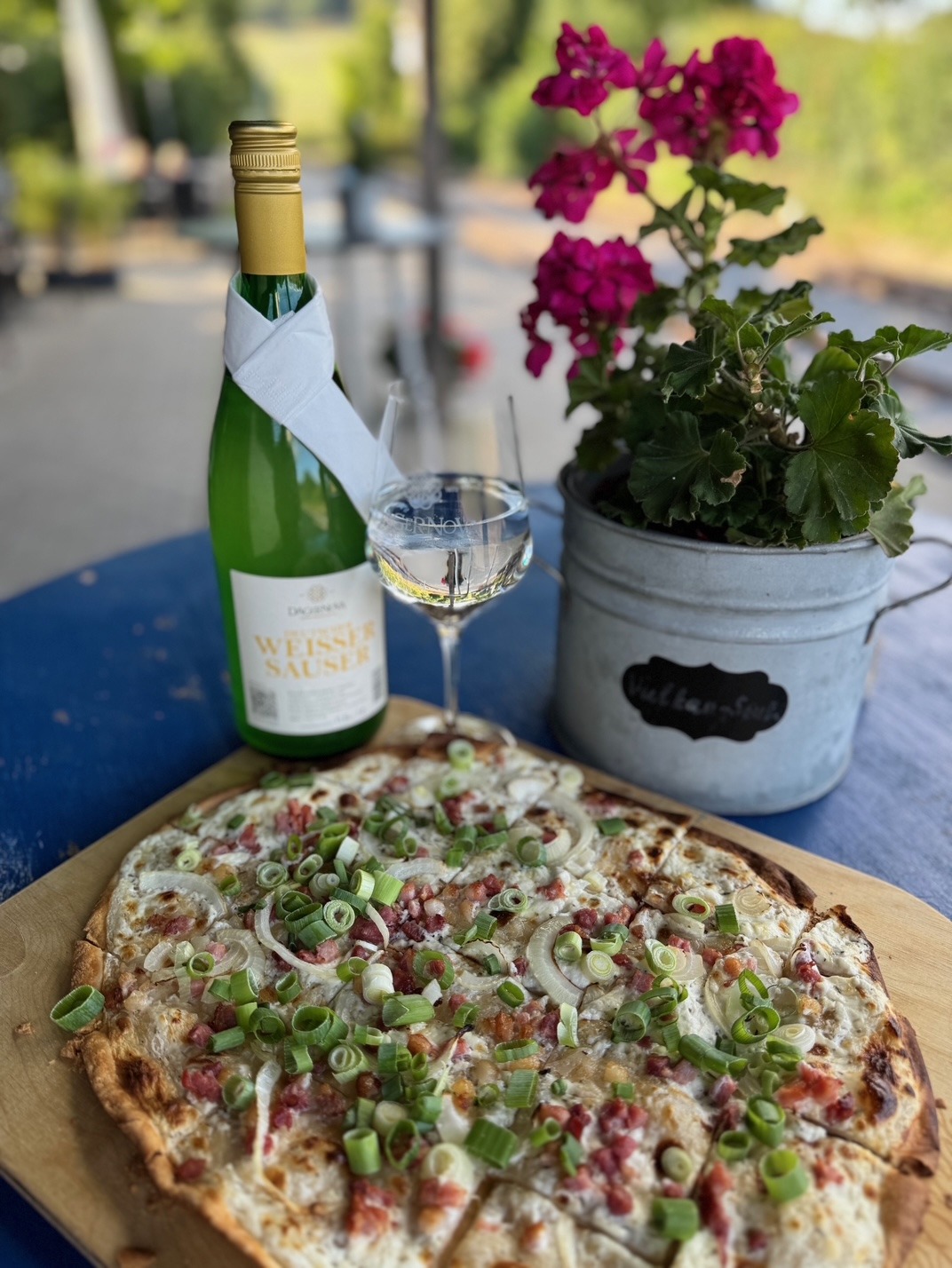 bahnhof engeln vulkanstube